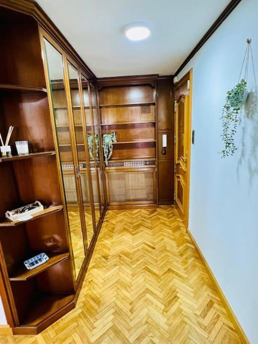 A Orillas Del Pilar Con Parking Zaragoza Ngoại thất bức ảnh
