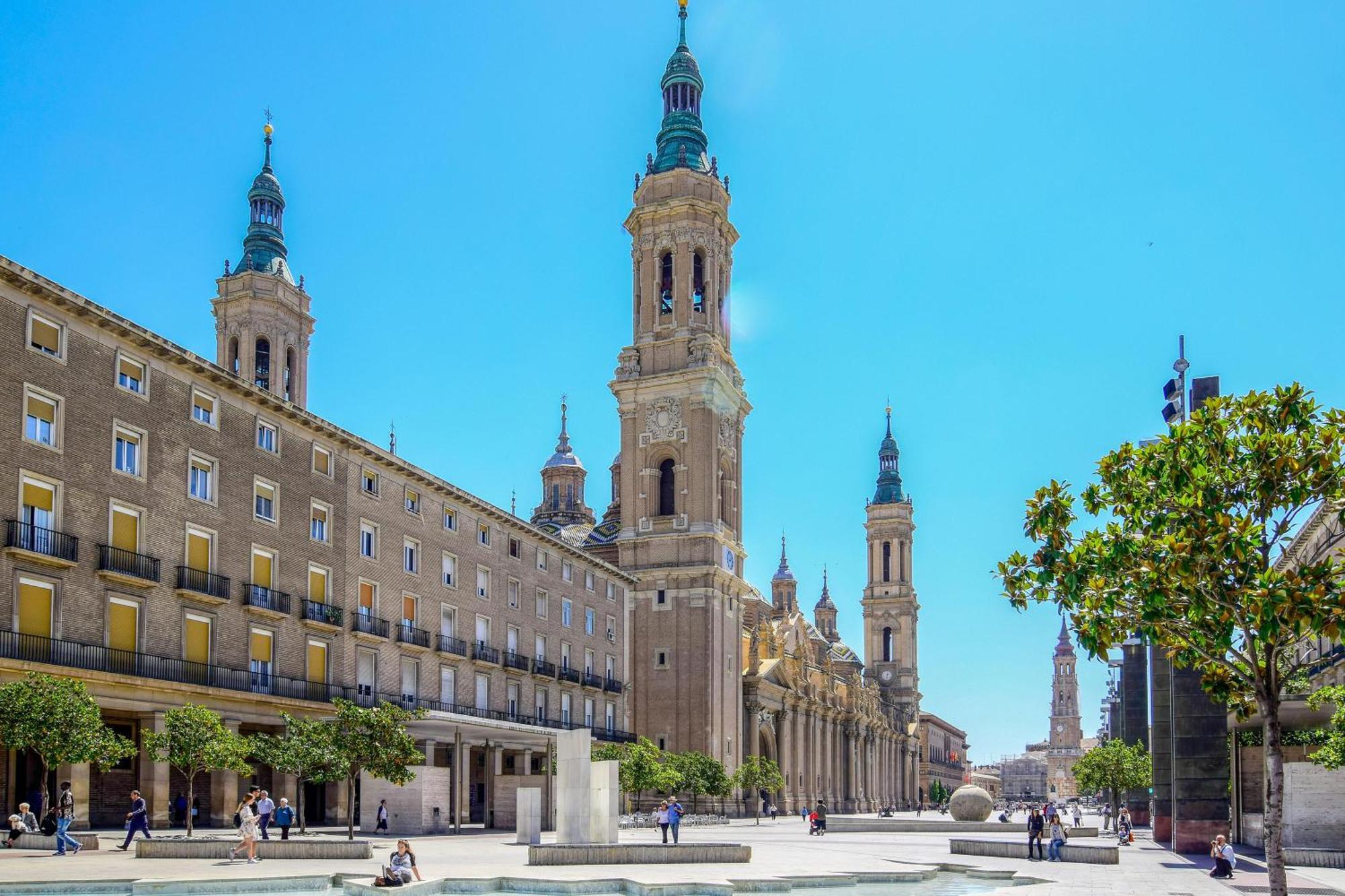 A Orillas Del Pilar Con Parking Zaragoza Ngoại thất bức ảnh